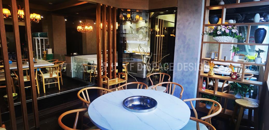 唐昊,公司经营范围包括:许可项目:住宅室内装饰装修;建设工